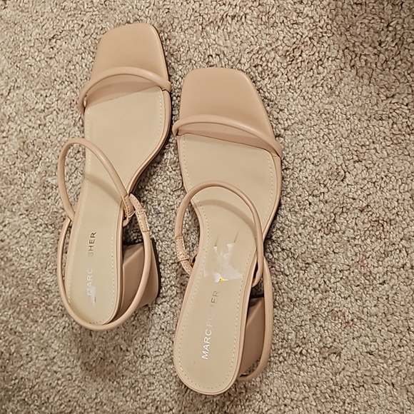 Marc Fisher Cream Sandals Minimalist Design Square-Toe - Picture 2 of 11